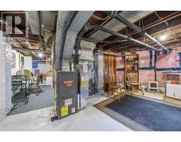 304 BROCK STREET North - 34