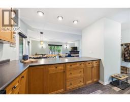 10158 VICTORIA STREET - 9