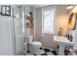 1738 ST CLAIR PARKWAY South - 17