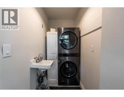 1738 ST CLAIR PARKWAY South - 19