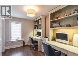 1738 ST CLAIR PARKWAY South - 25