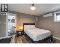 1738 ST CLAIR PARKWAY South - 34