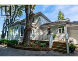 1738 ST CLAIR PARKWAY South - 4