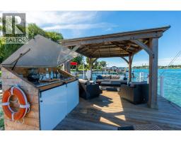 1738 ST CLAIR PARKWAY South - 44