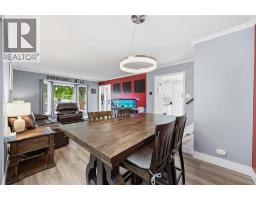 403 Huxley AVENUE - 11
