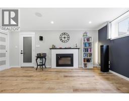 403 Huxley AVENUE - 18