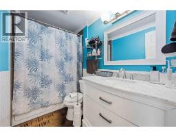 403 Huxley AVENUE - 26
