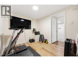 403 Huxley AVENUE - 28