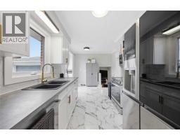 403 Huxley AVENUE - 8