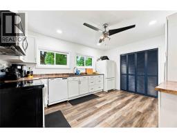 887 MCCAW STREET - 13