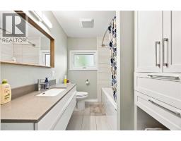 887 MCCAW STREET - 20