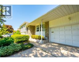 572 HIGHBURY PARK - 2