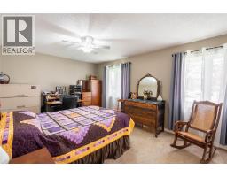 4076 MAPLE STREET - 13