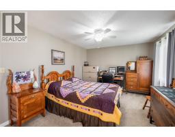 4076 MAPLE STREET - 14