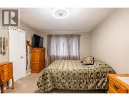4076 MAPLE STREET - 17