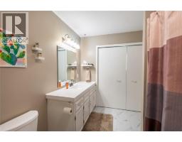 4076 MAPLE STREET - 18