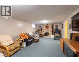 4076 MAPLE STREET - 19