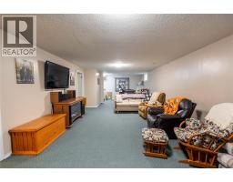 4076 MAPLE STREET - 22