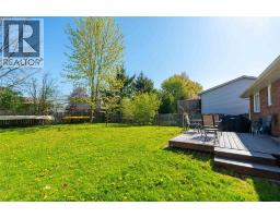 4076 MAPLE STREET - 31