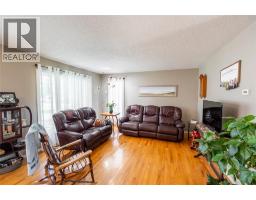 4076 MAPLE STREET - 5