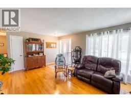 4076 MAPLE STREET - 6
