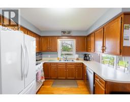 4076 MAPLE STREET - 8
