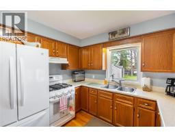 4076 MAPLE STREET - 9