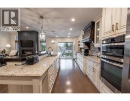 482 AUTUMN BREEZE DRIVE - 12
