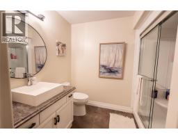 482 AUTUMN BREEZE DRIVE - 33