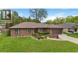 632 ESSER CRESCENT - 3