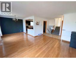 25 DURCO AVENUE - 4