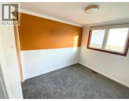 25 DURCO AVENUE - 7