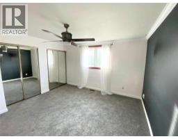 25 DURCO AVENUE - 8