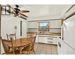 1697 THURSTON ROAD - 17