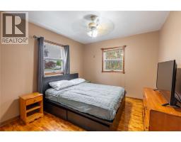 1736 DUFFERIN AVENUE - 17