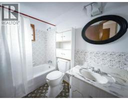 785 ROSS AVENUE - 15