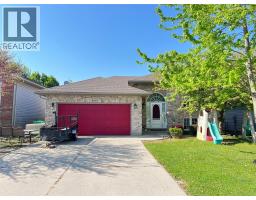 4015 Applewood DRIVE - 1