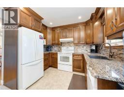 222 THAMES CRESCENT - 11