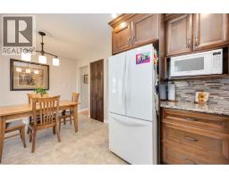 222 THAMES CRESCENT - 16