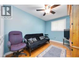222 THAMES CRESCENT - 18