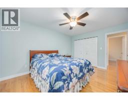 222 THAMES CRESCENT - 25