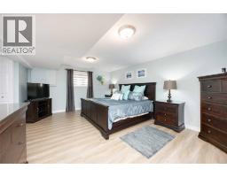 222 THAMES CRESCENT - 37