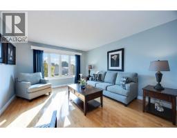 222 THAMES CRESCENT - 4