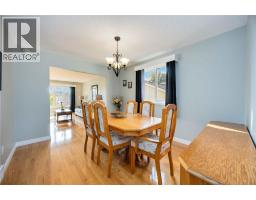 222 THAMES CRESCENT - 9