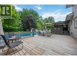 1068 FAIRLANE AVENUE - 13