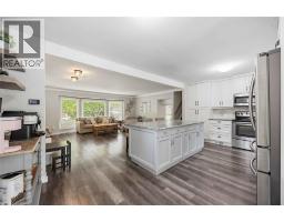 1068 FAIRLANE AVENUE - 25