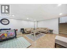1068 FAIRLANE AVENUE - 41