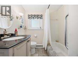 870 MCKAY AVENUE - 19