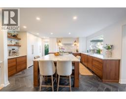 1074 Bruce STREET - 10