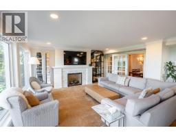 1074 Bruce STREET - 15